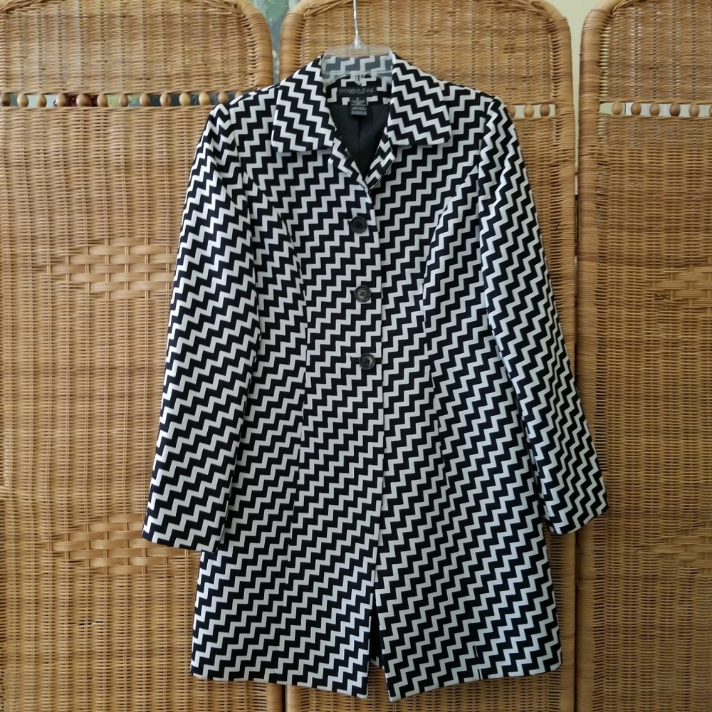 Donna Rae Black and White Chevron Coat